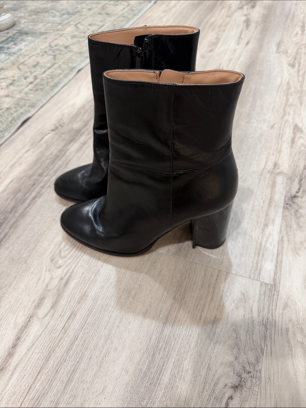 COACH Classic Black Leather Ankle Boots LOGO C ON THE BOTTOM OF THE HEEL